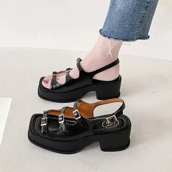 2022 Нови сандали на платформа Дамски високи токчета Летни дамски сандали Квадратни сандали на ток Отворени пръсти Светло плътен цвят Катарама Случайни