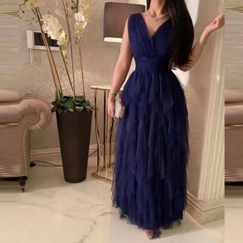 Qcenkern Елегантни V-образно деколте диференцирани вечерни рокли без ръкави за жени парти A-Line арабска синя официална абитуриентска рокля 2023 Роб дьо соар