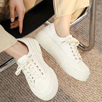 Ежедневни универсални кръгли пръсти дебели обувки от платно 2023 Нова мода дишаща устойчивост на износване Летни дамски малки бели обувки